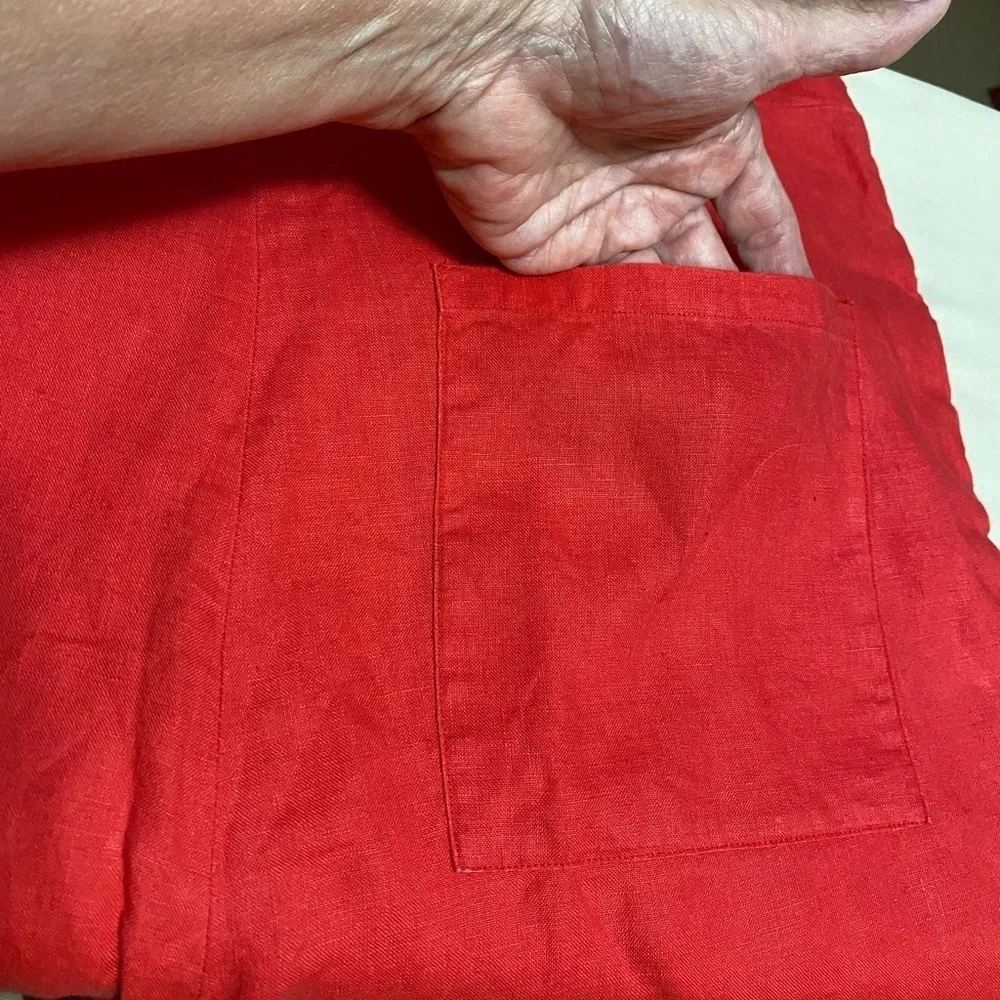 Everlane Red 100% Linen Jumper in Size 6.